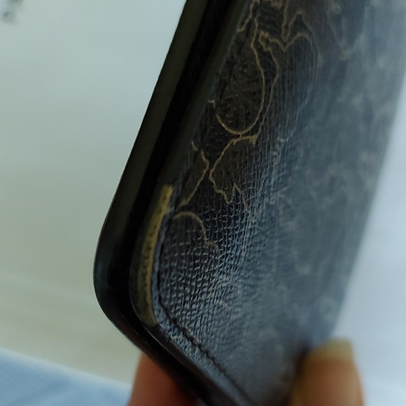 Celine Wallet - Picture 9 of 12